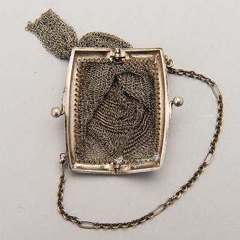 AFTONVÄSKOR, 2 st, i silver och försilvrad metall.