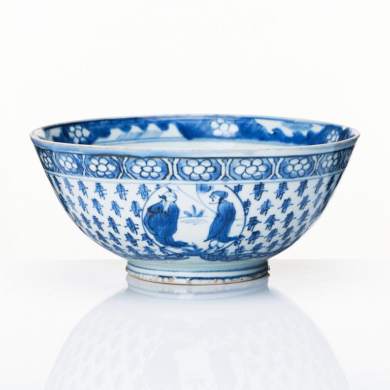 A blue and white bowl, Ming dynasty (1368-1644).