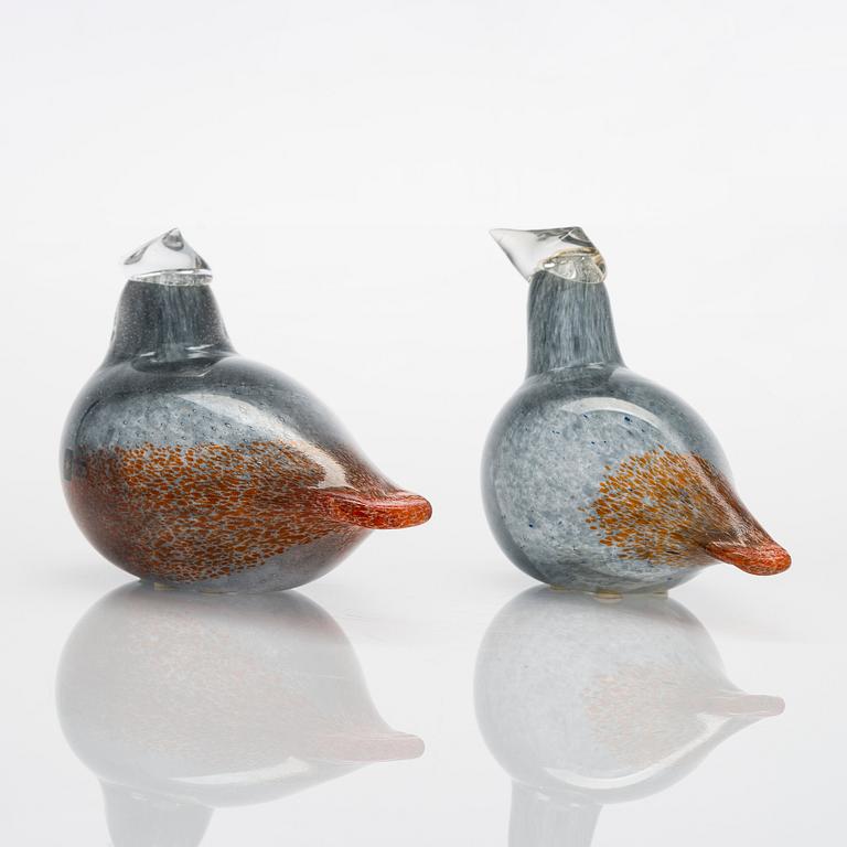 Oiva Toikka, Two glass birds, signed O. Toikka Napapiiri, Napapiiri Glass, 1990s.