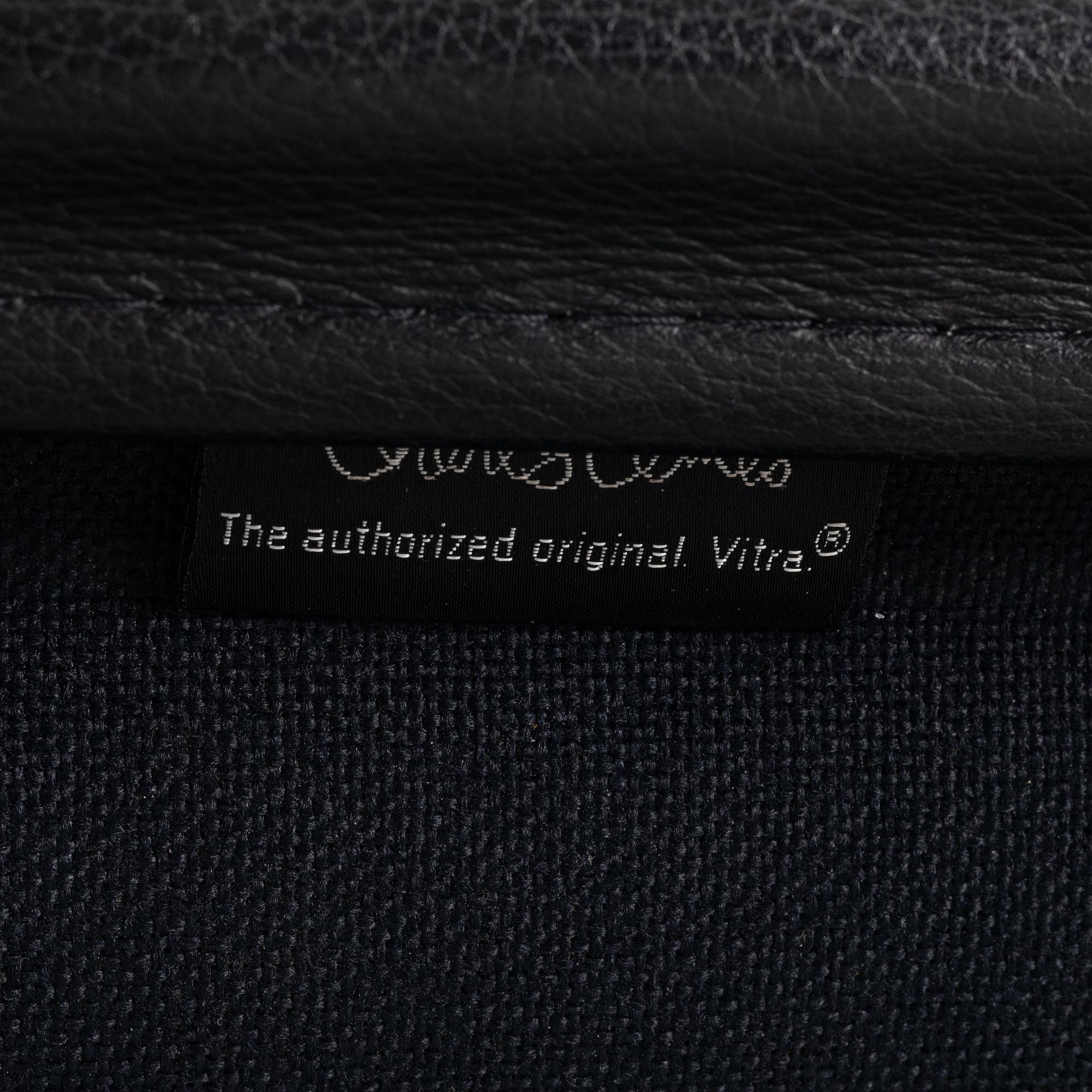 Charles & Ray Eames, kontorsstol, "EA117" Vitra.