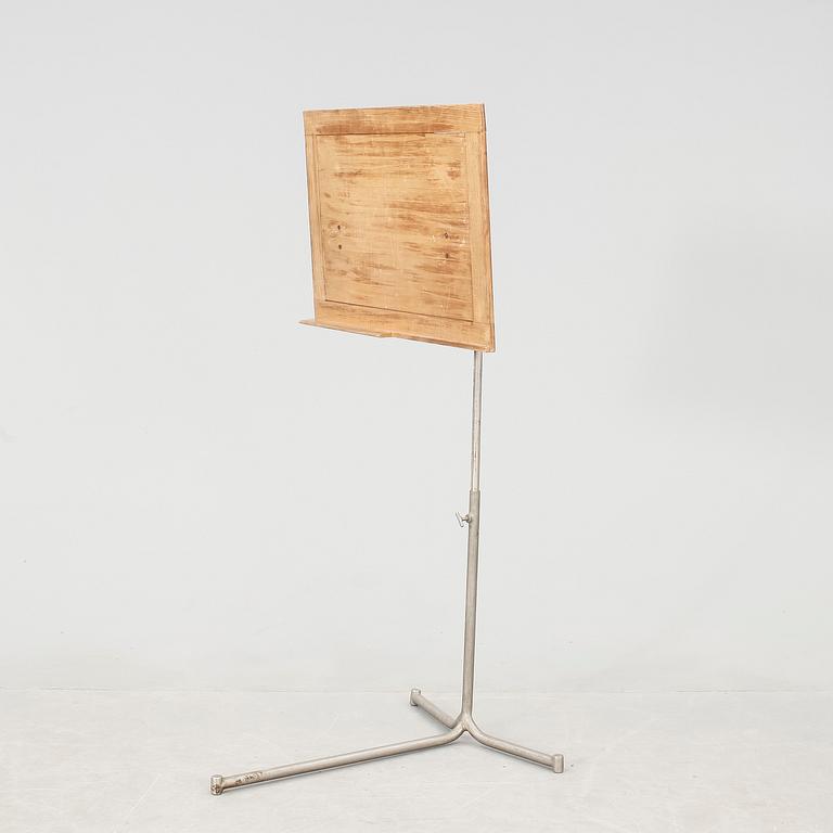 LÄSBORD, Bruno Mathsson, modellen formgiven år 1941.