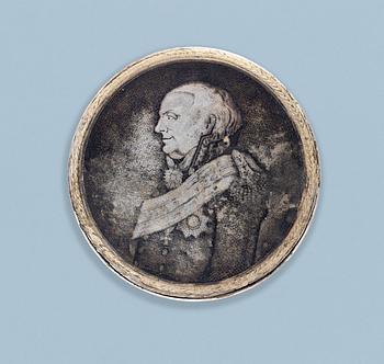 1302. A RUSSIAN PARCEL-GILT SNUFF-BOX, unmarked, 19th century, later french control marks. Depicting Admiral Alexander Shishkov and map of Cronstadt.