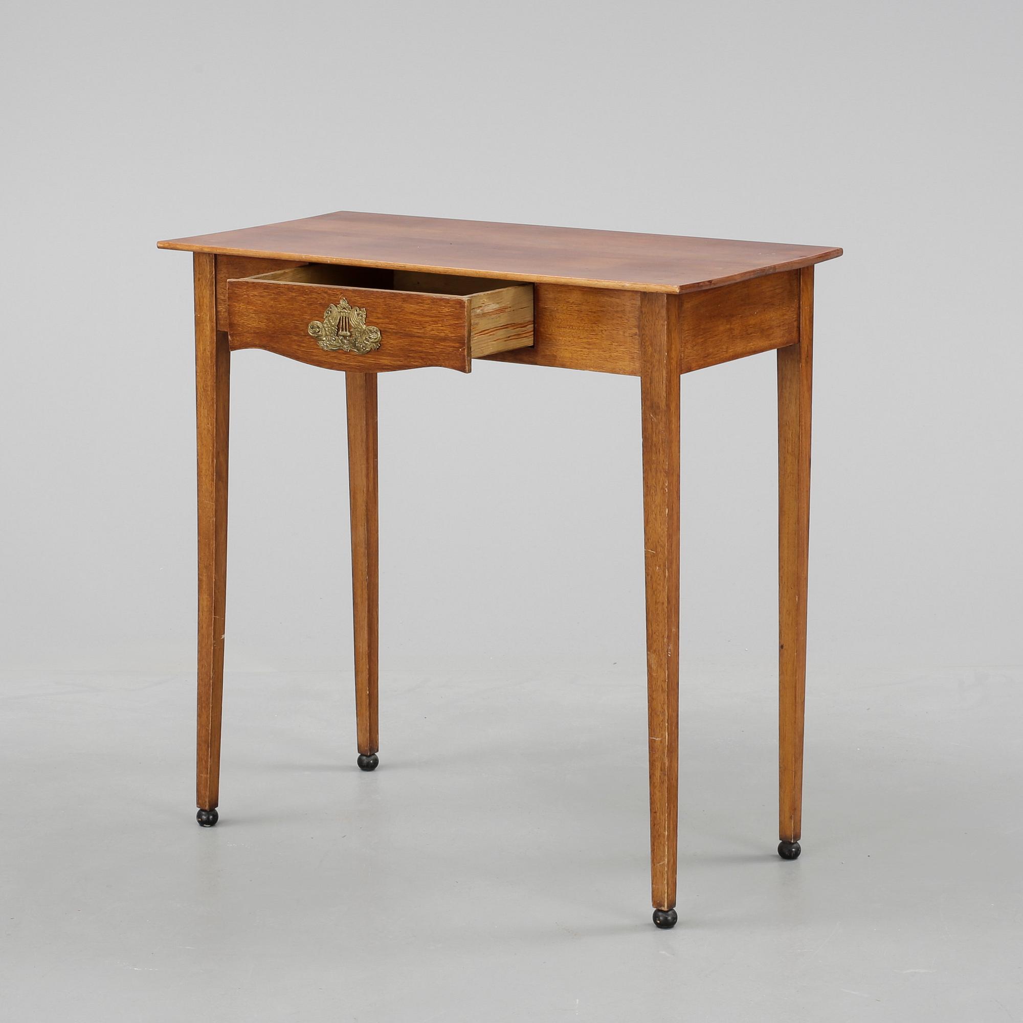 SYBORD, sengustavianskt/empire, 1800-talets första kvartal.