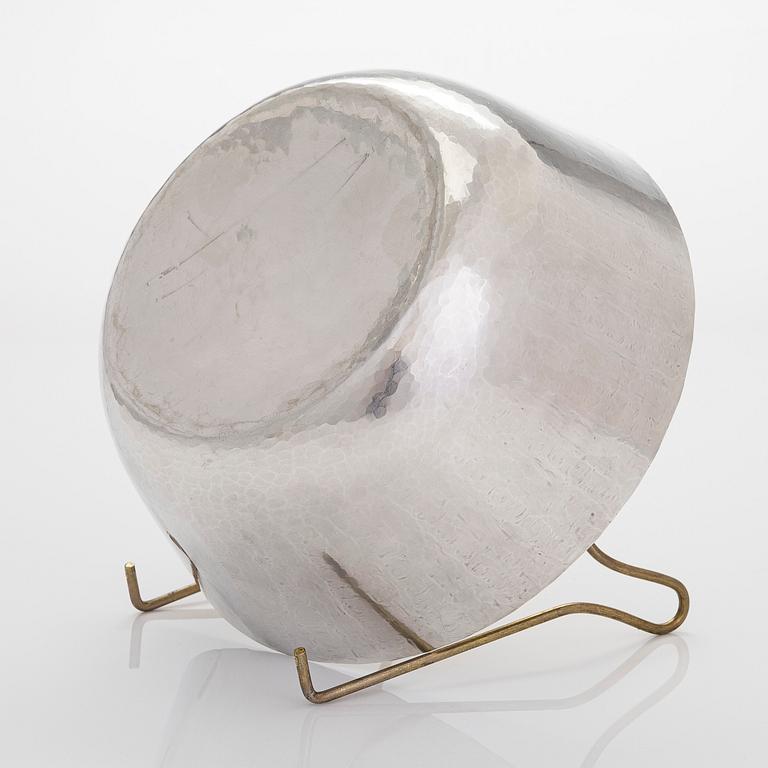 Tapio Wirkkala, skål, silver, modell TW 243, Kultakeskus, Tavastehus 1961.