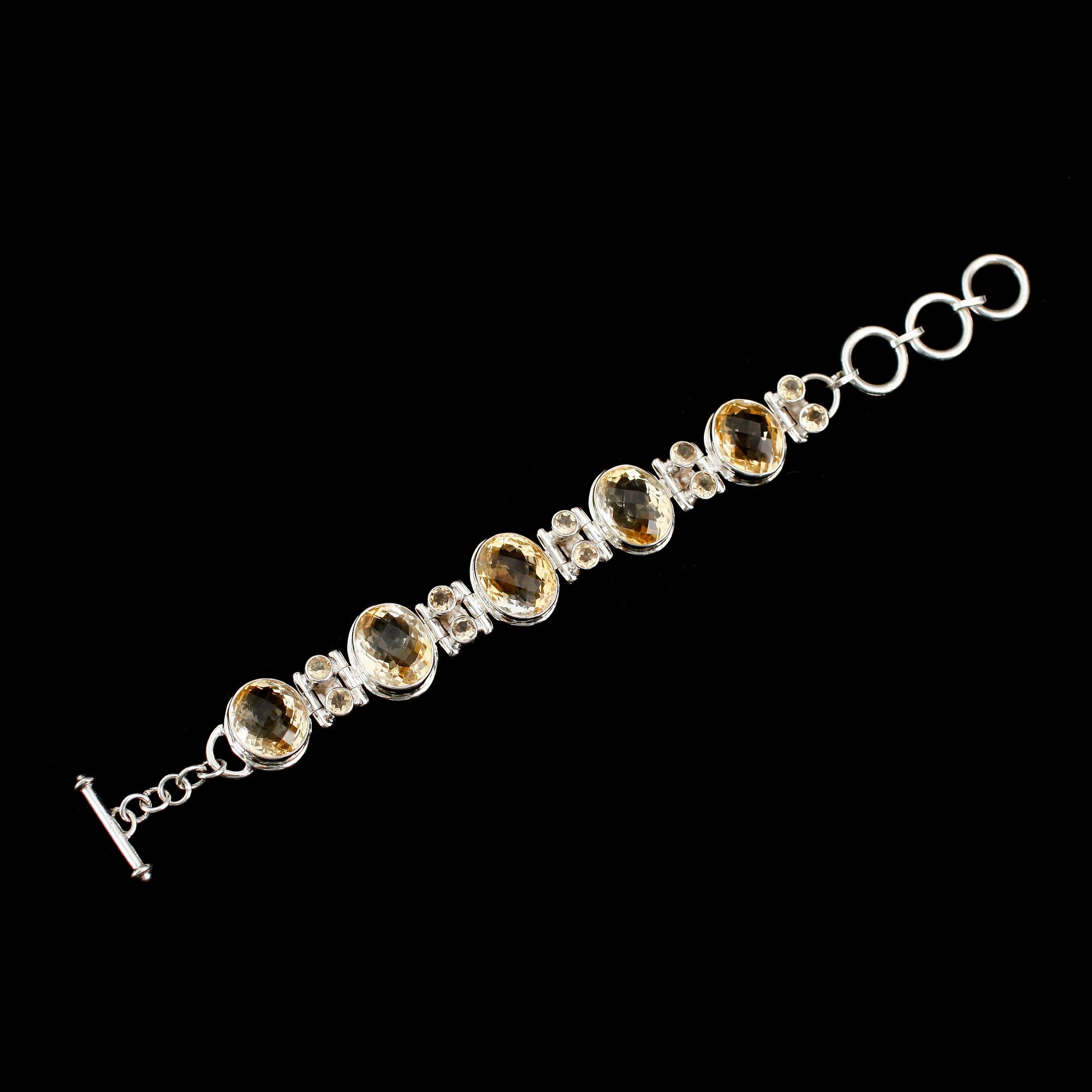 ARMBAND, sterlingsilver, citriner tot ca 70 ct. Total vikt ca 50 g.