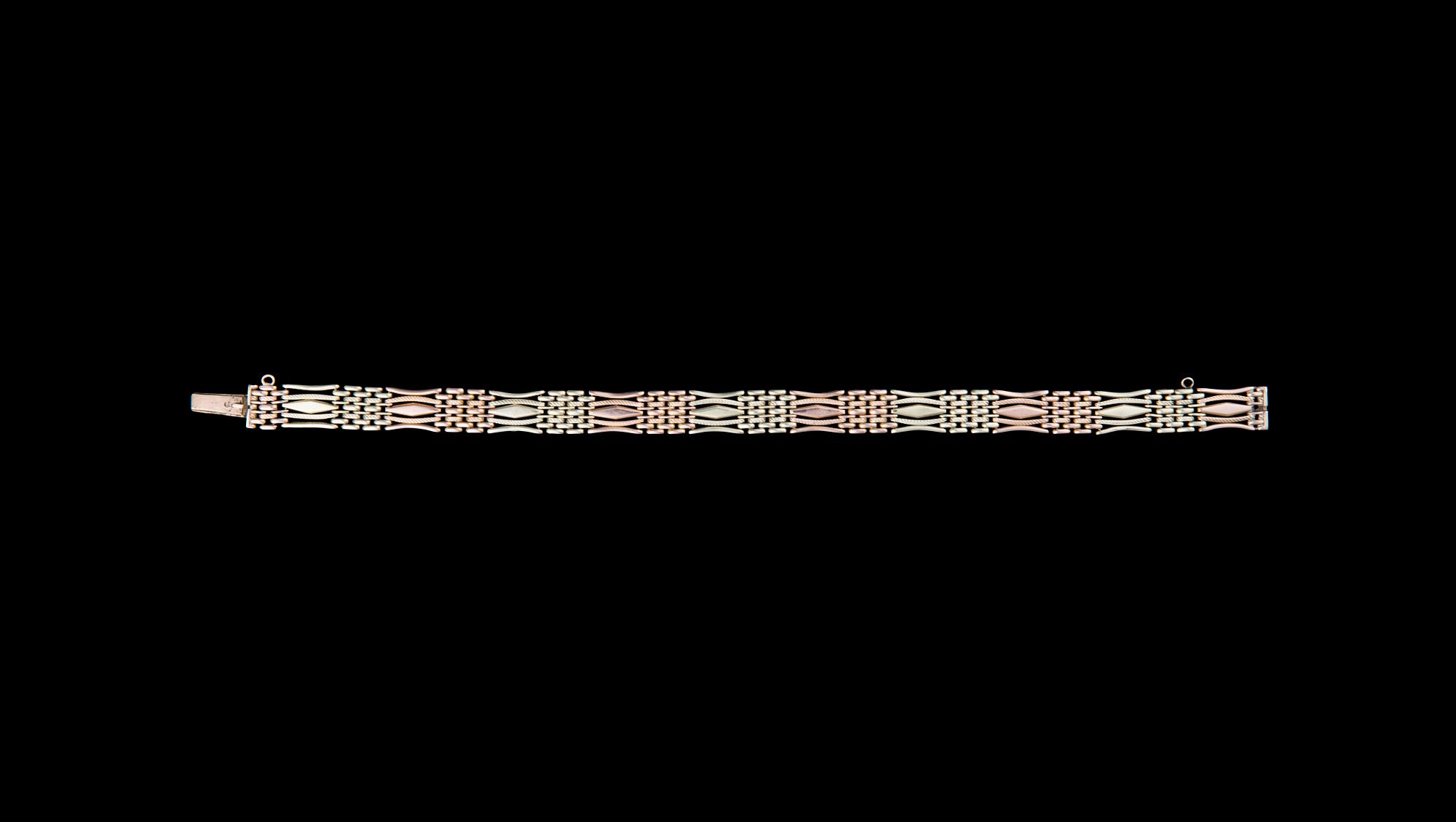 ARMBAND.
