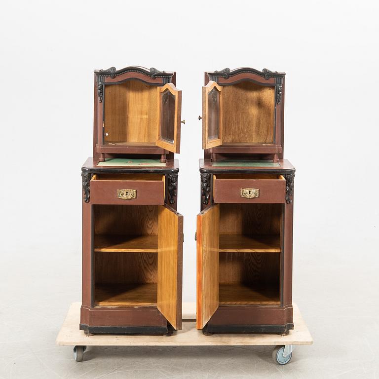 Sängbord ett par Nyrenässans omkring 1900.