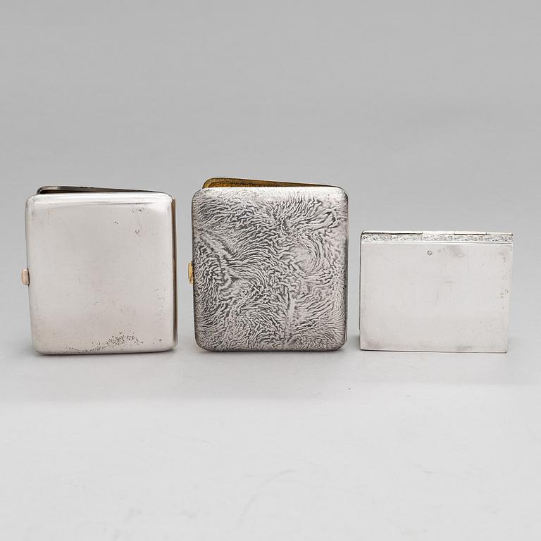 SAVUKERASIOITA, 2 kpl, ja RASIA, hopeaa, Suomi ja Espanja, 1900-luku.