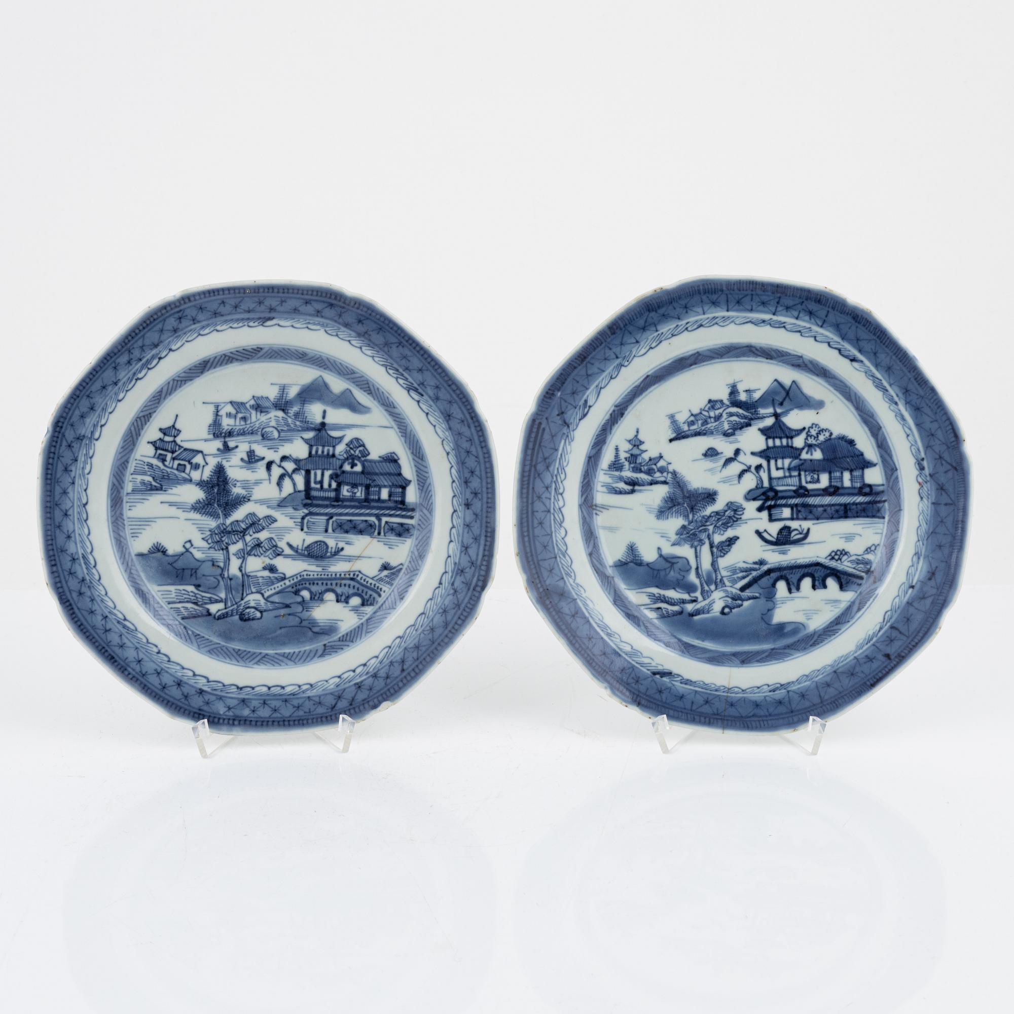 A group of four blue and white porcelain plates,  Qing dynasty, Jiaqing (1796-1820).