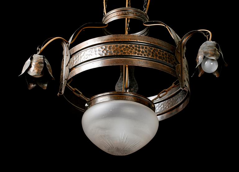 TAKLAMPA, oxiderad koppar, jugend, tidigt 1900-tal. H ca 90.