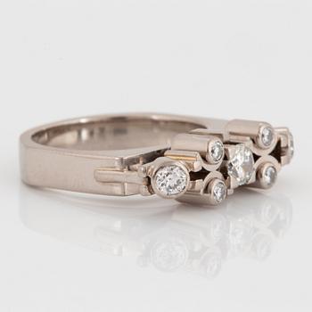 Claës Giertta ring 18K vitguld med runda briljantslipade diamanter.