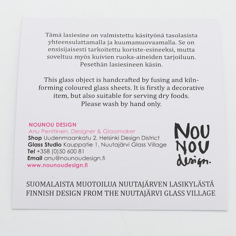 Anu Penttinen, fat, signerad Anu Penttinen 2013, Nuutajärvi. Nounou Design.