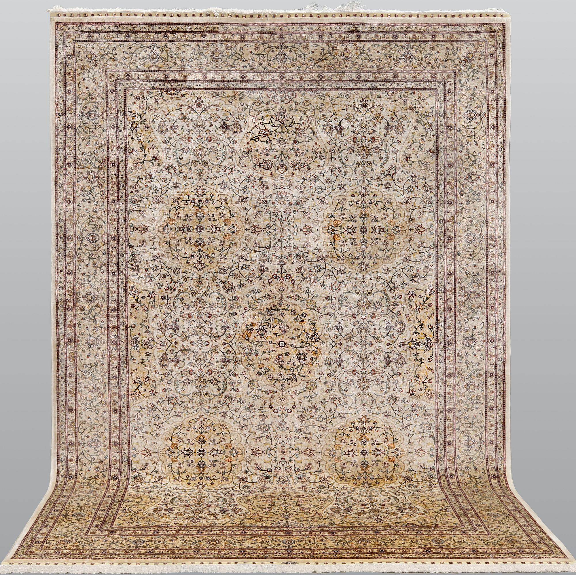 Carpet, silk, oriental, approx. 279 x 184 cm.