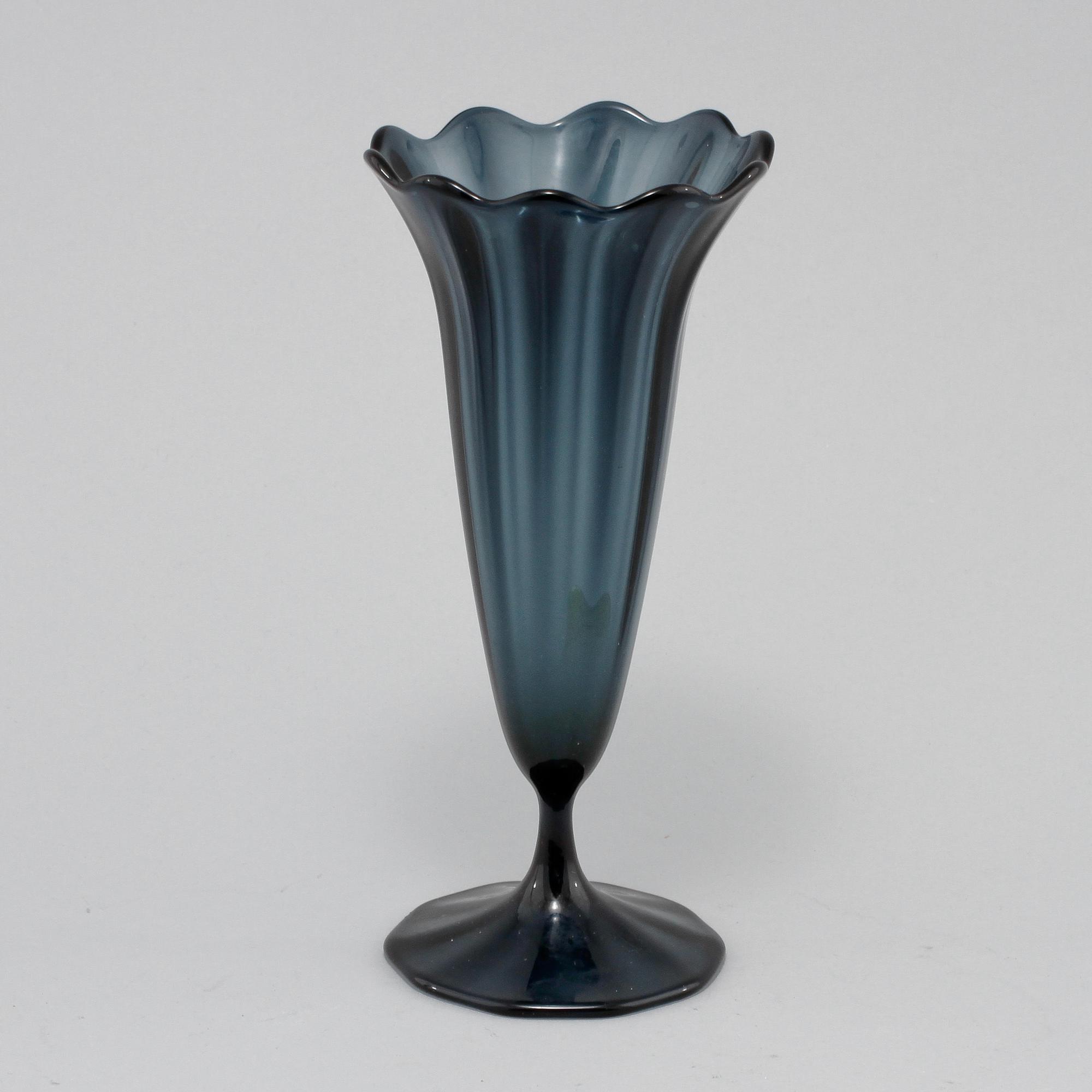 VAS, glas, Edward Hald, Orrefors, 1900-talets andra kvartal.