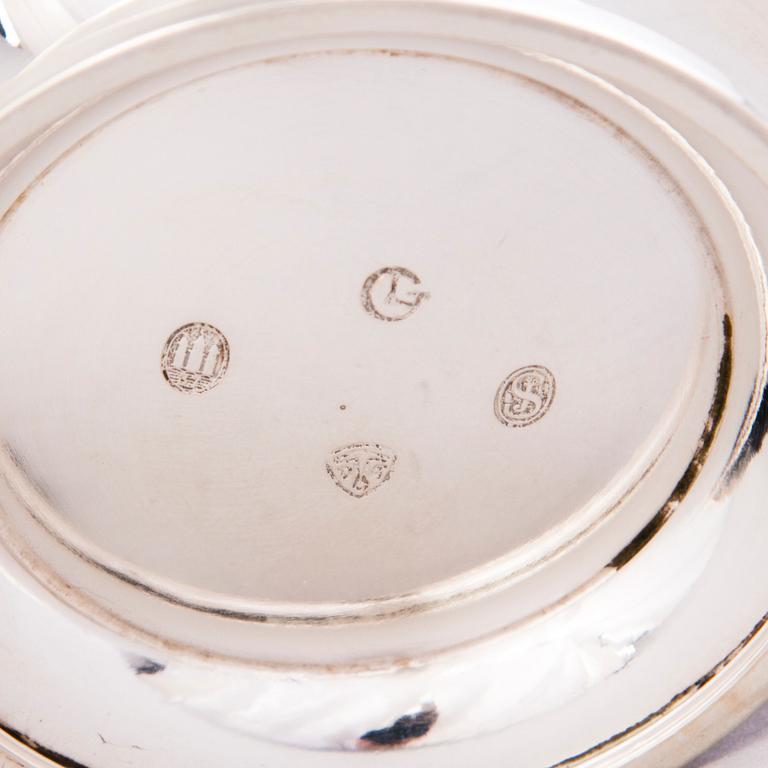 Three Danish silver bowls, two with mark of Grann & Laglye and one marked Christian F. Heise, 1922-37.
