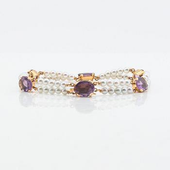 Bracelet, Engelbert, 18K gold with amethysts and pearls.