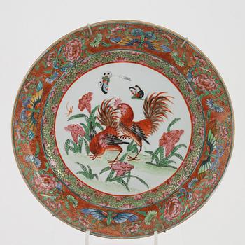 Five Chinese plates (4+1), Canton, mid 19th Century.