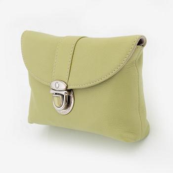 Marc Jacobs, a light green leather makeup-bag.