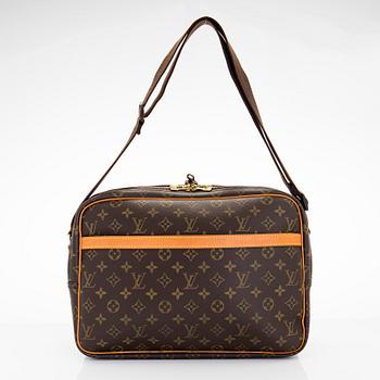 Louis Vuitton, a Monogram 'Reporter GM' bag.