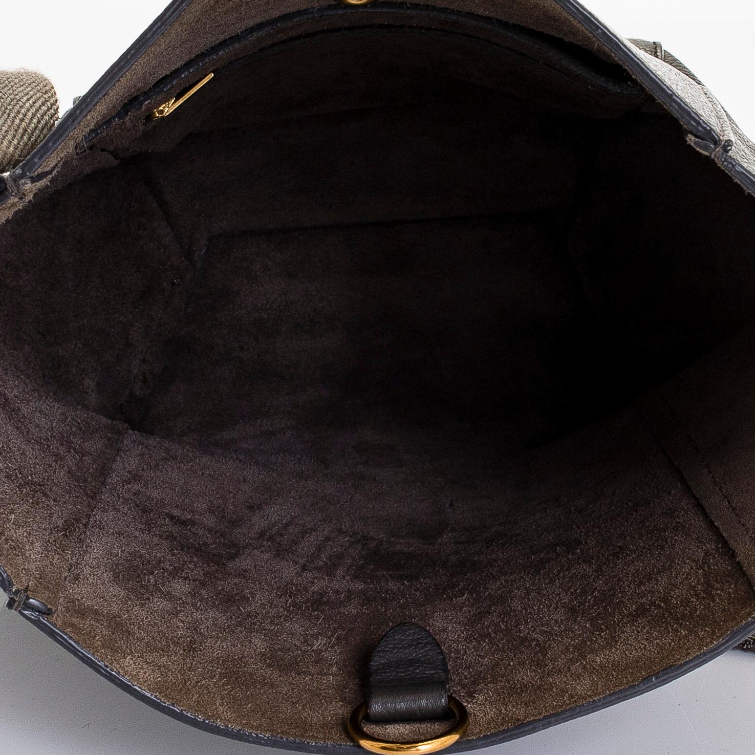 Céline, a "Seau Sangle Small" bag.