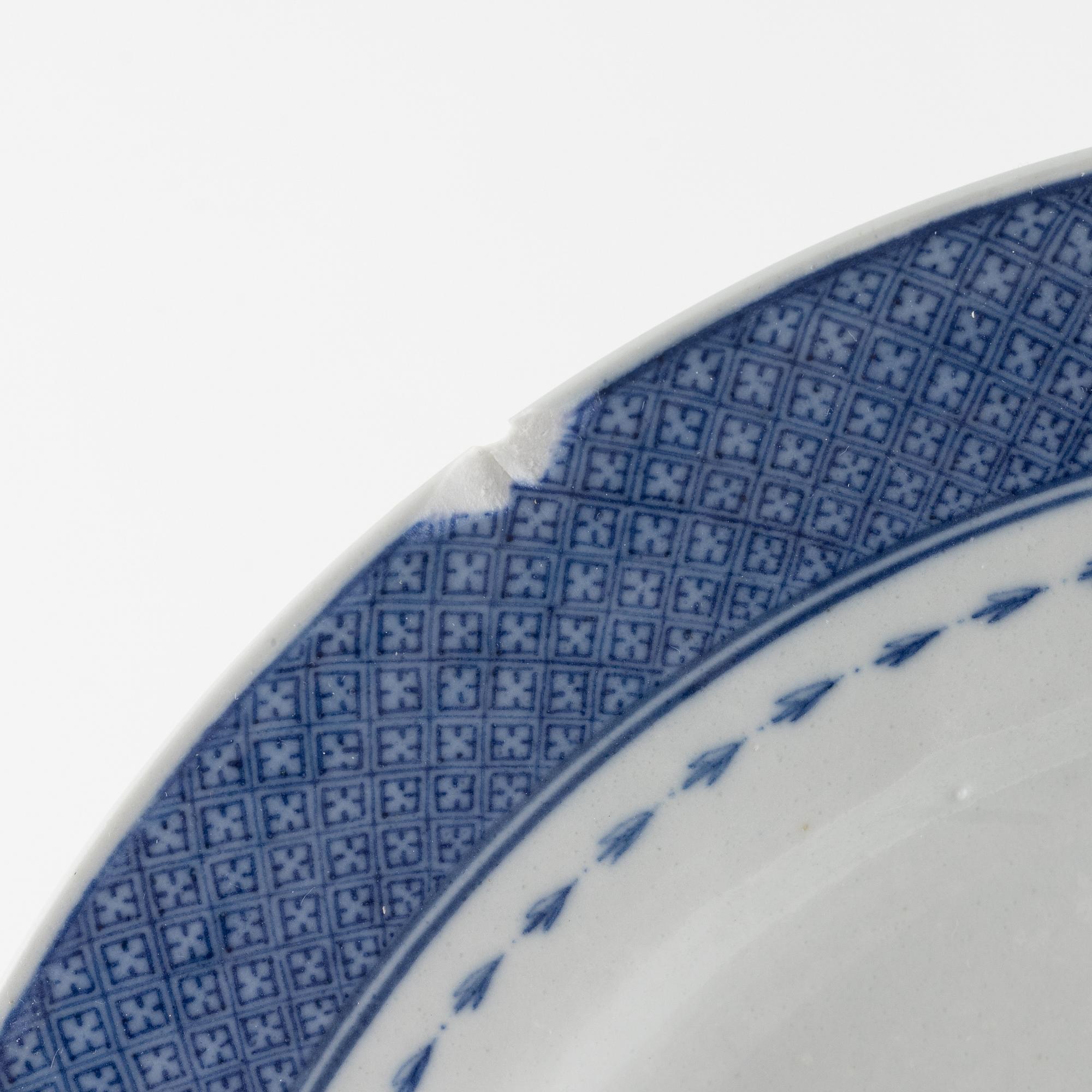 A group och Chinese Export ware, Qing dynasty, circa 1800. (22 pieces).