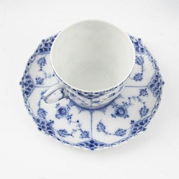 Royal Copenhagen mat- och kaffeservis, 86 delar, "Musselmalet".