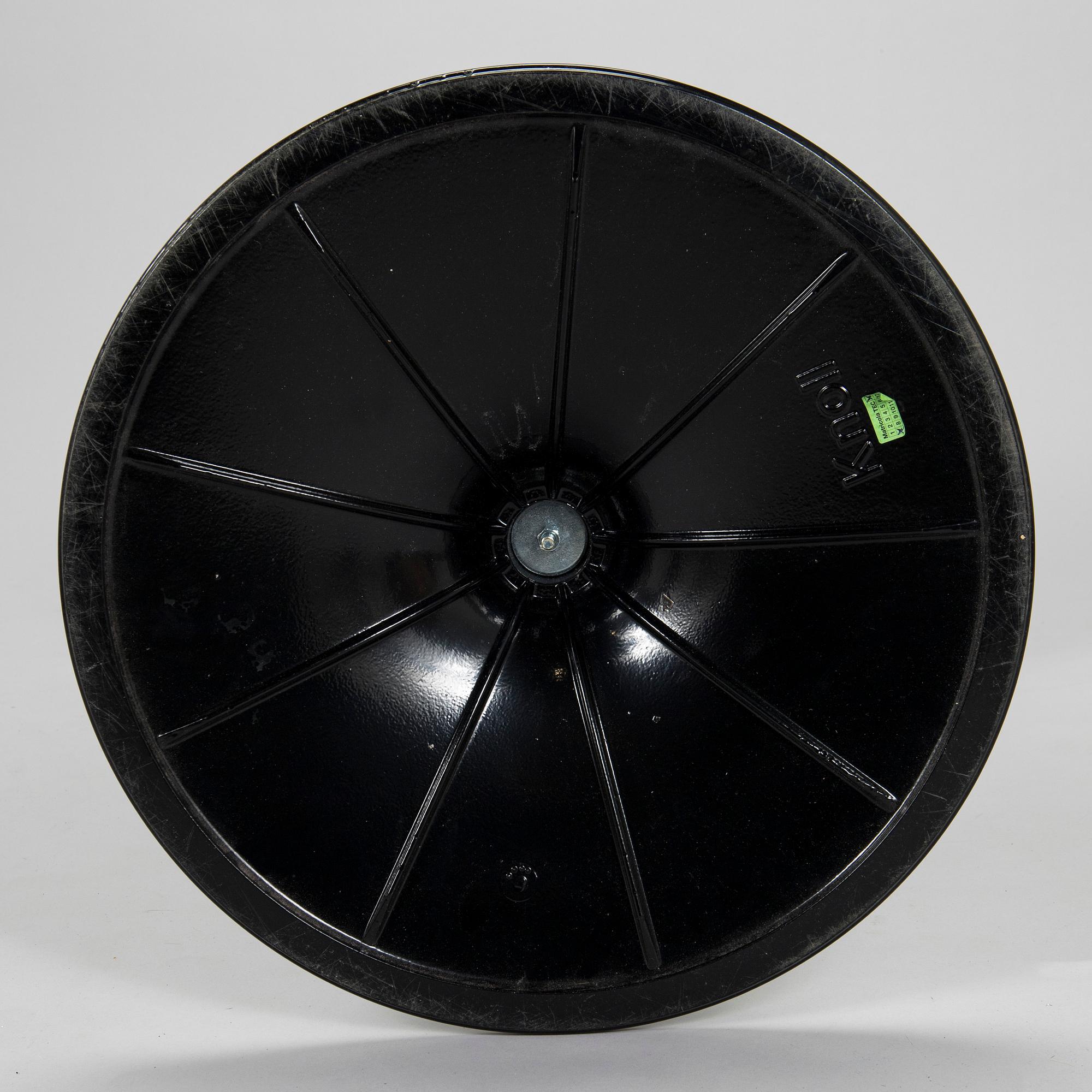 Eero Saarinen, matbord, "Tulip", Knoll International. Modellen formgiven 1956.