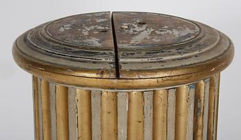 PIEDESTAL, gustaviansk stil. 1800/1900-tal.