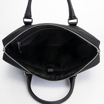 Dolce & Gabbana, portfölj/laptopväska och pouch/clutch.