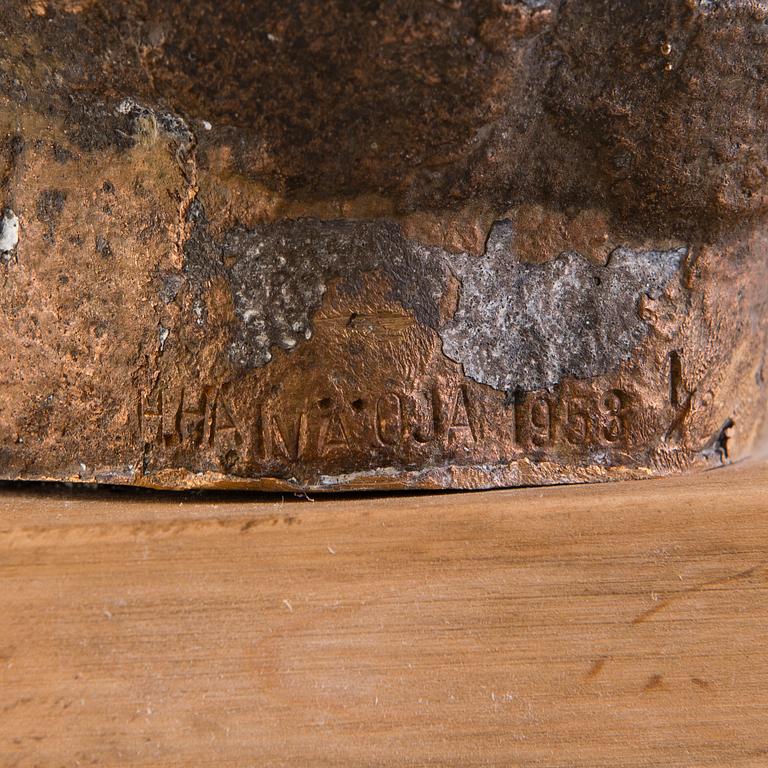 HEIKKI HÄIVÄOJA, pronssia, signeerattu ja päivätty 1958, numeroitu 1/2.