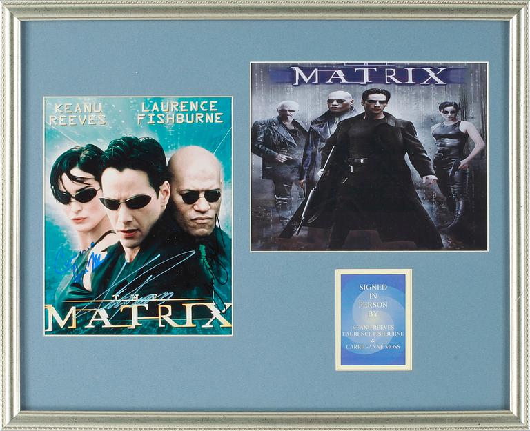 MATRIX FOTOGRAFIER, egenhändigt signerade av Keanu Reeves, Laurence Fishburne och Carrie-Anne Moss.