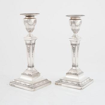 A Pair of English Silver Candlesticks, mark of Hawksworth, Eyre & Co Ltd, Sheffield 1896.