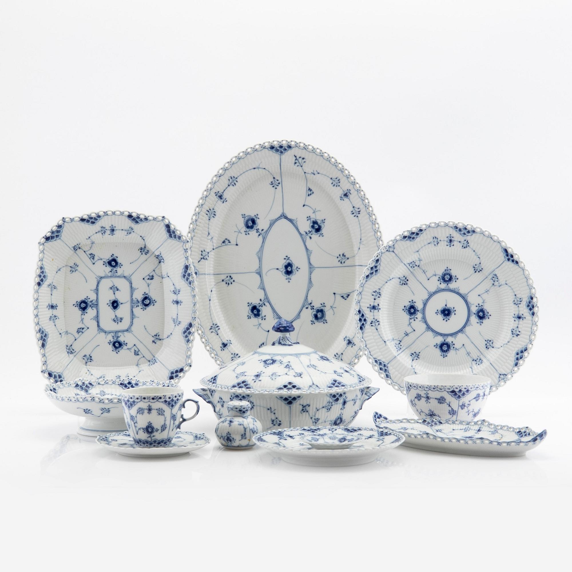 Service, 46 pieces, porcelain, Blue Fluted "Full Lace" and "Half Lace", Royal Copenhagen, Denmark.