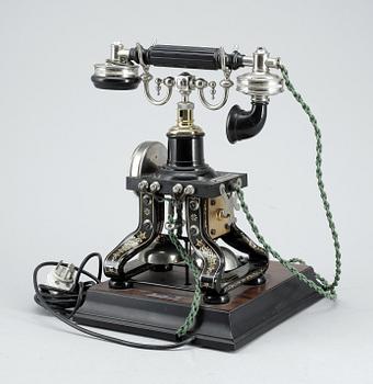 TELEFON, jubileumsmodell efter "Taxen", LM Ericsson. Sent 1900-tal.