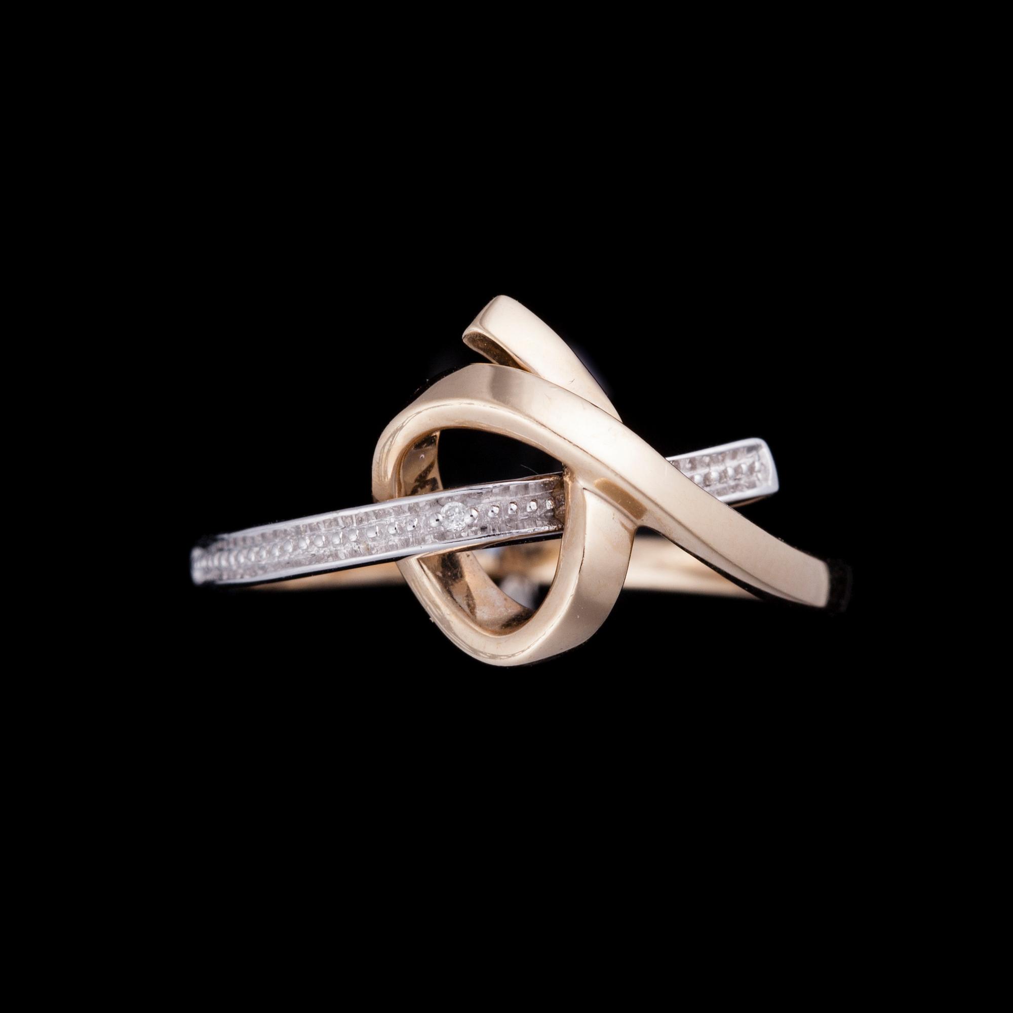 RING, 14K guld, diamant. Vikt ca 2,0 g.