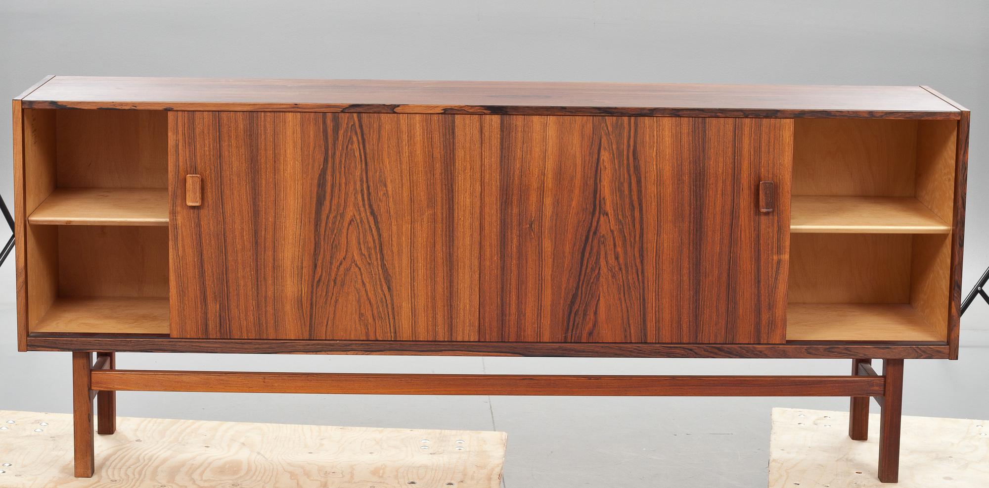 SIDEBOARD, "Arild", Nils Jonsson för Troeds industrier, Bjärnum, 1960/70-tal.