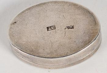 STRÖSKED SAMT SVAMPDOSA, silver 1700-1800-tal.