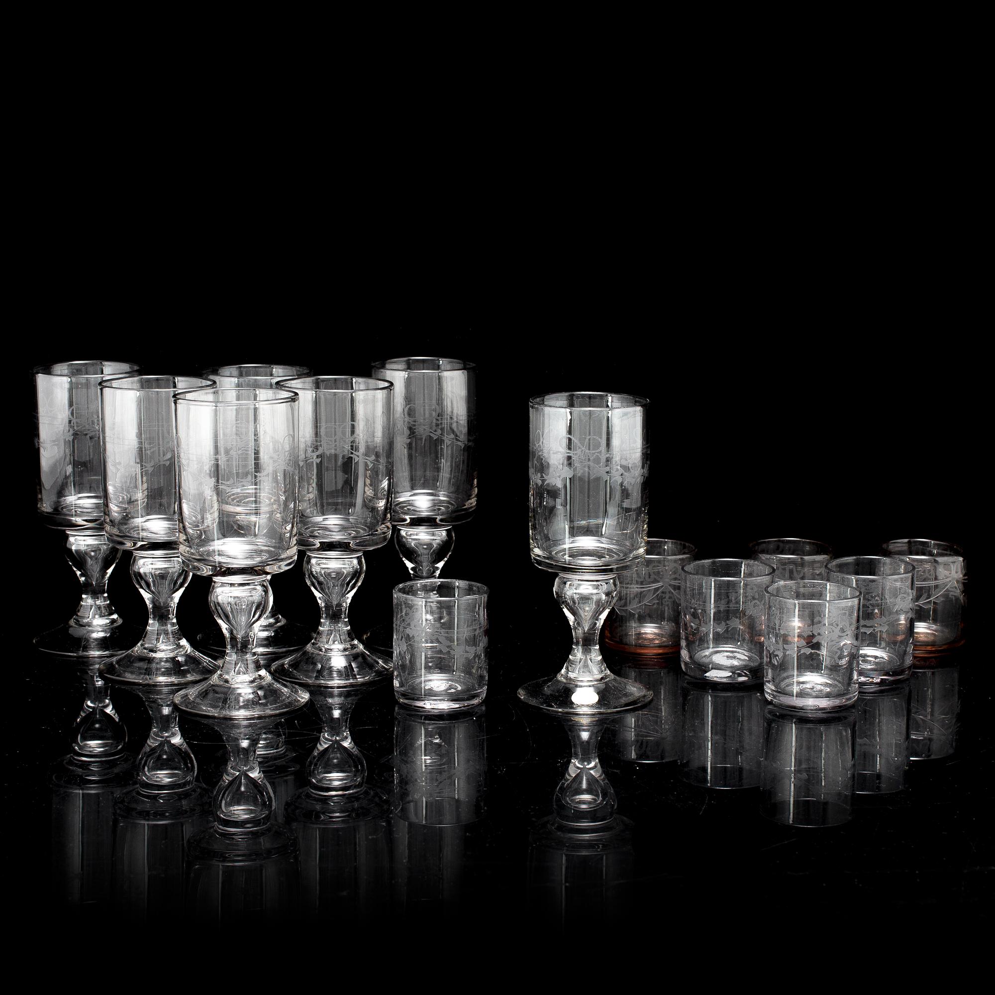 GLAS, 14 st, "Antik", Reijmyre Glasbruk.