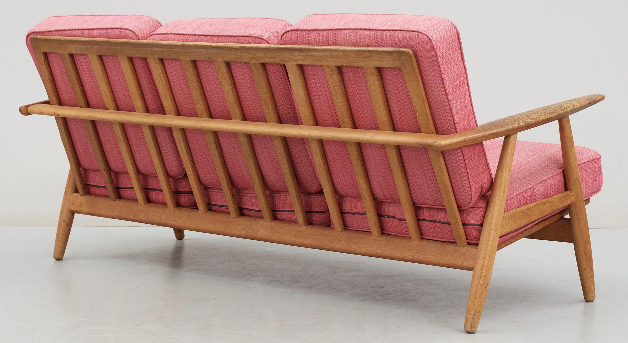 SOFFA, "Cigarren", Hans J Wegner för Getama, Danmark, 1900-talets mitt.