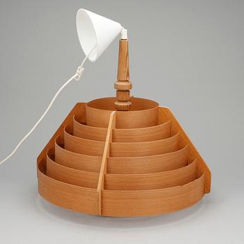 TAKLAMPA, ett par, design Hans-Agne Jakobsson, etikettmärkta Ellysett, Markaryd, 1900-tal.