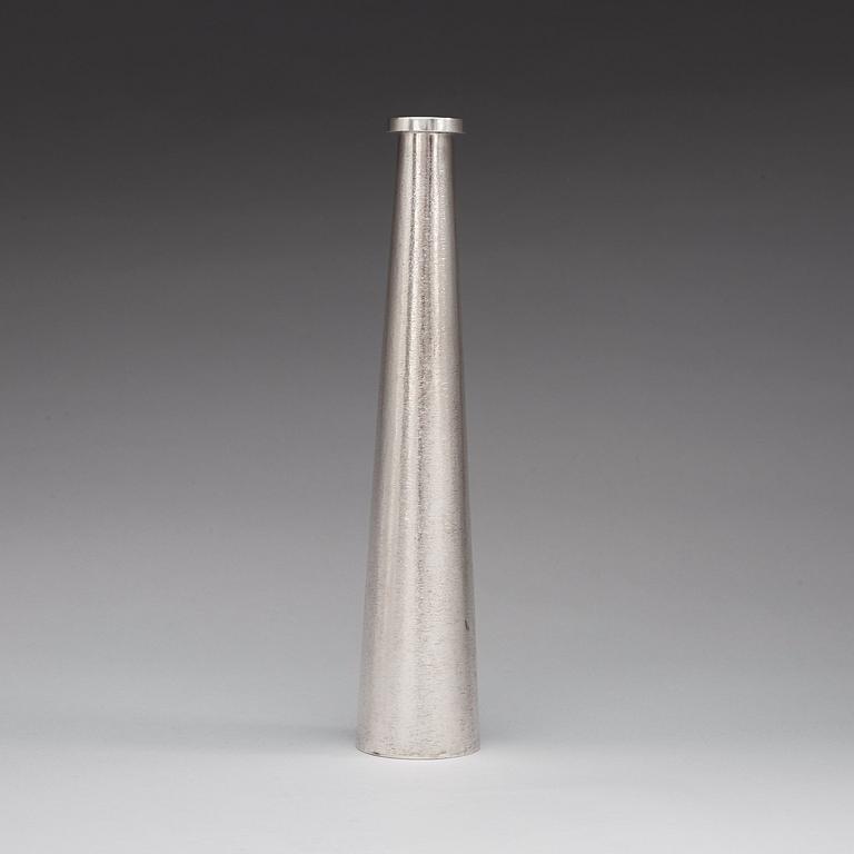 A Rey Urban sterling vase, Stockholm 1962.