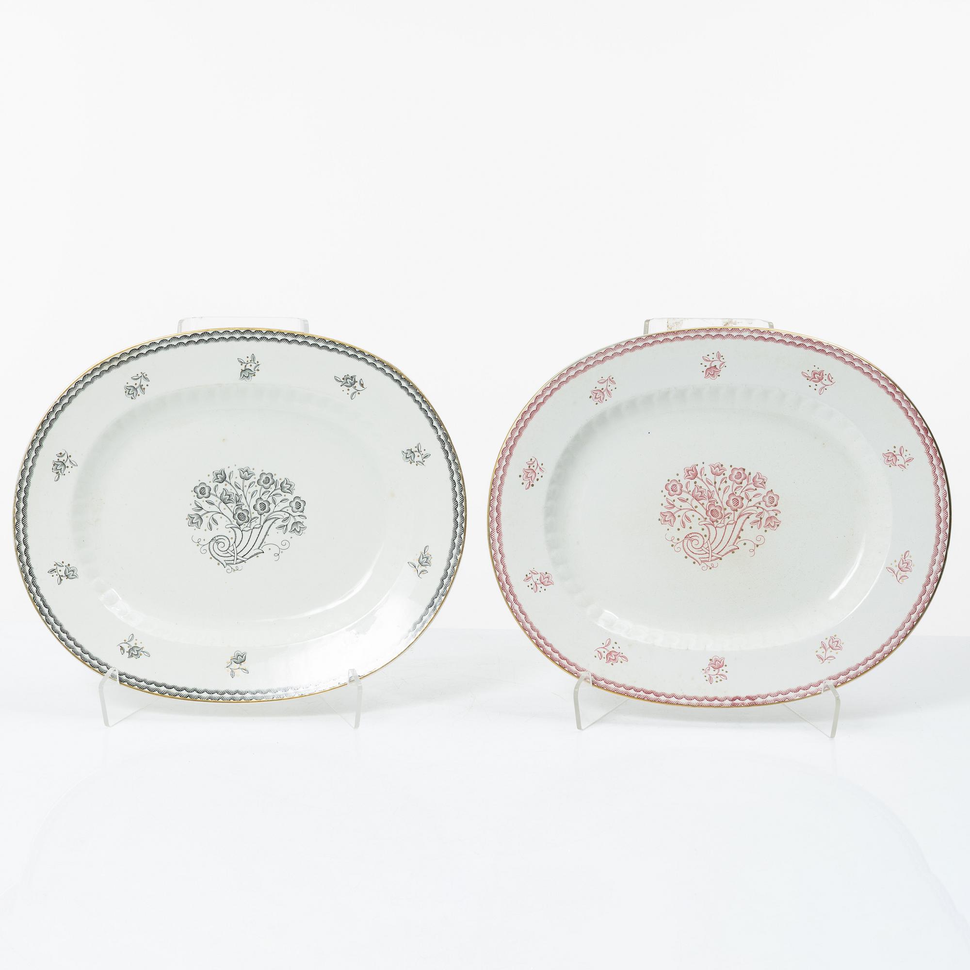 Wilhelm Kåge, a 92-piece creamware dinner and coffee service, 'Lyx', Gustavserg, Sweden, in production 1925-36.