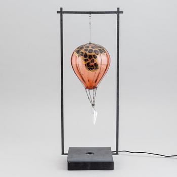 Kjell Engman, skulptur, glas, "Luftballong", signerad och numrerad 54/60.