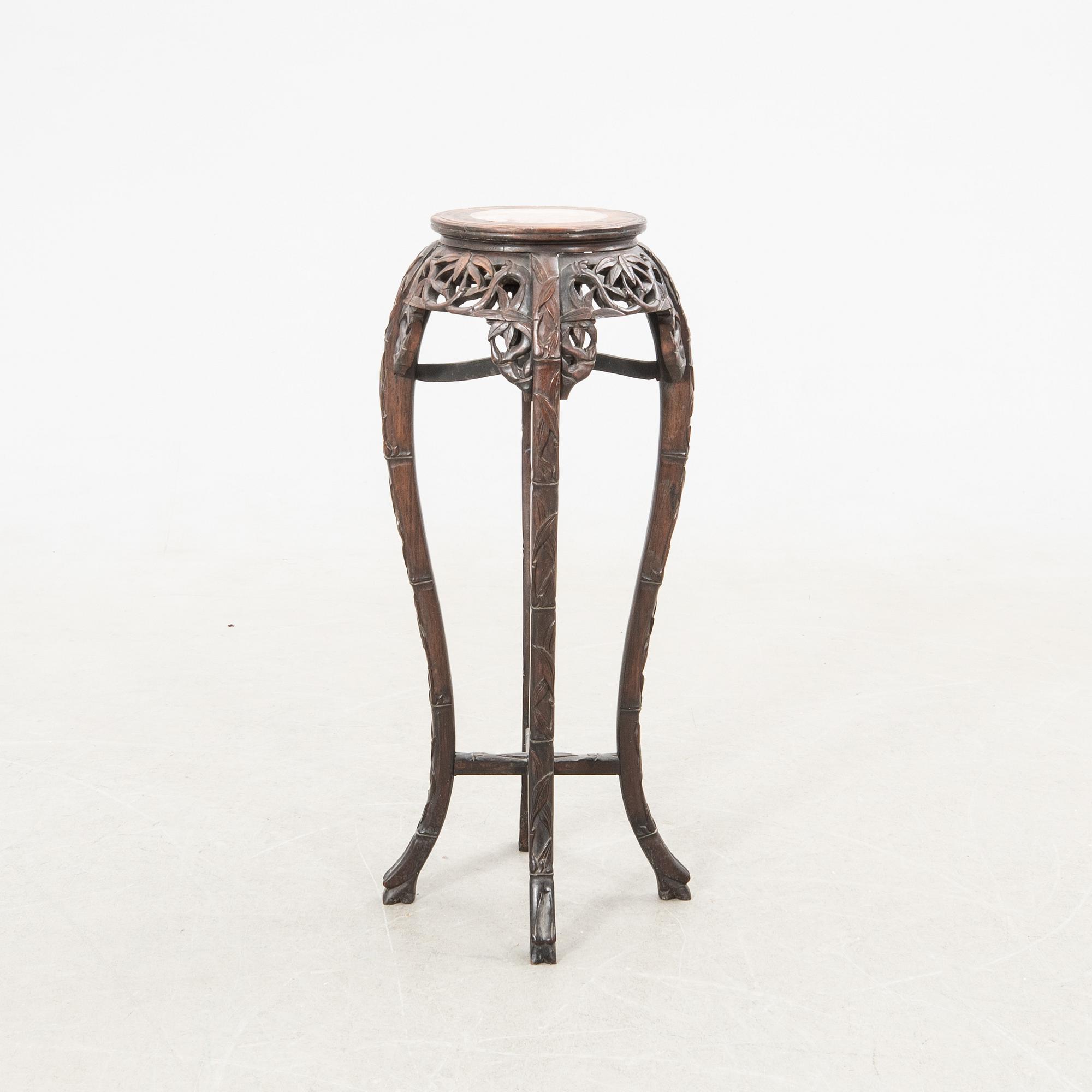 Pedestal China 20th century.