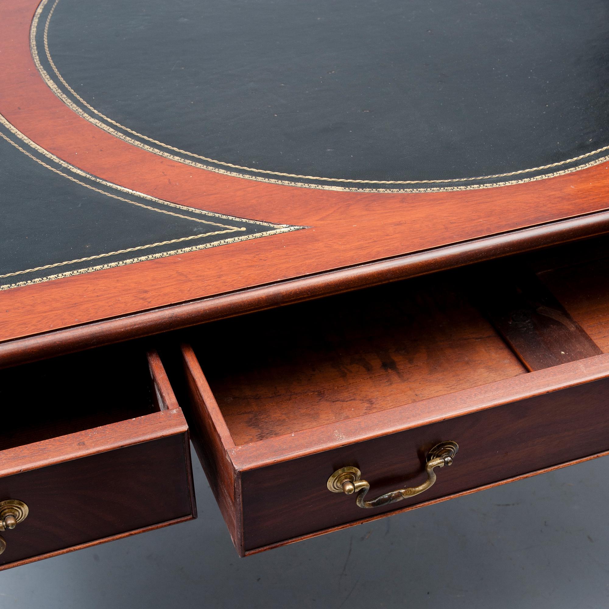 SKRIVBORD, England/Frankrike 1900-talets mitt.