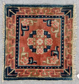 MATTOR, 2 st, Kina, meditationsmattor, antika, ca. 55x60.