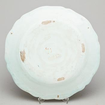 TALLRIK, fajans, sannolikt Rouen, Frankrike, 1800-tal.