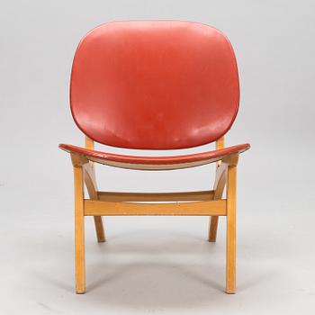 A mid 20th century chair.