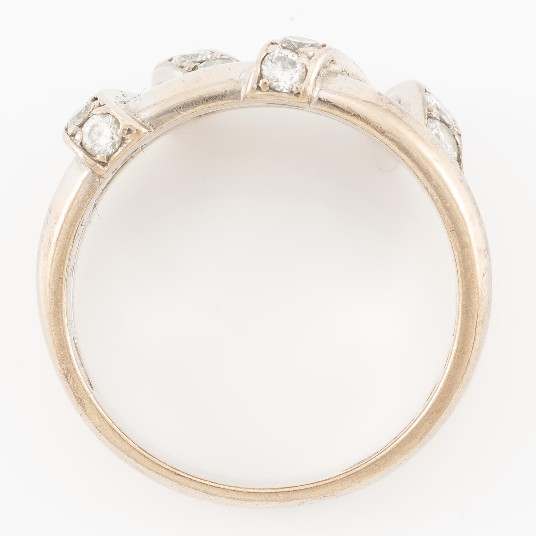 Ring 18K white gold set with round brilliant-cut diamonds, Engelbert.