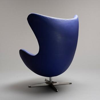 NOJATUOLI, "Ägget/ The Egg Chair", Arne Jacobsen, Fritz Hansen, Tanska 1960-luku.